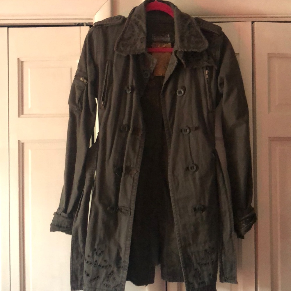 Da Nang trench coat